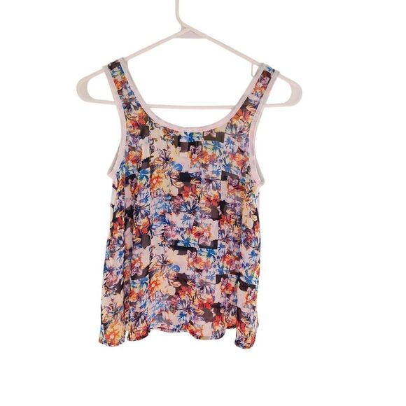 Crop Top - Picture 2 of 3